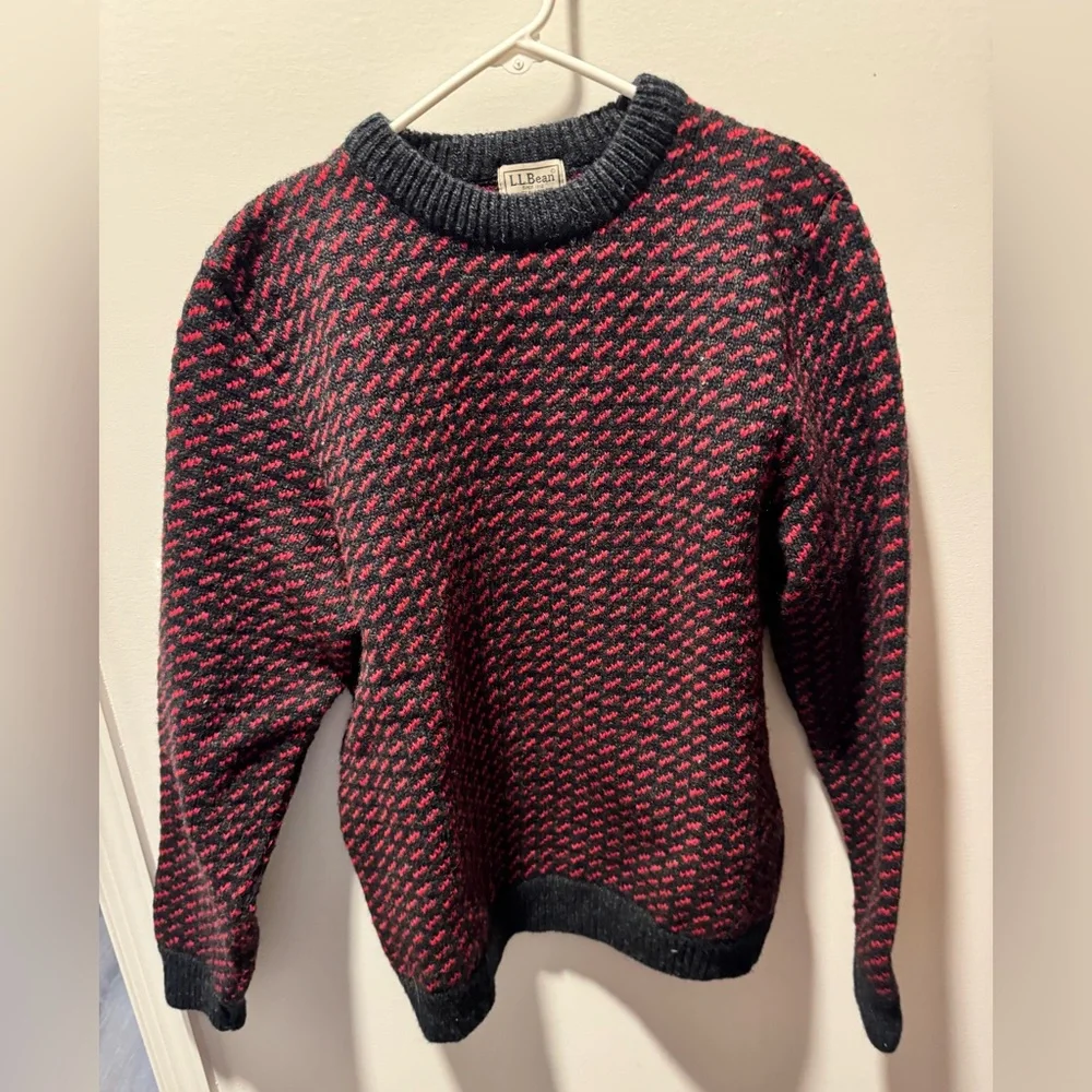L.L. Bean Men’s Wool Sweater in Red and Black - Picture 1 of 3